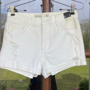 Abercrombie & Fitch high rise shorts. Distressed white.‎ NWT 27 (flaw)